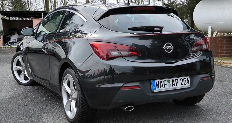 Opel Astra cena 33900 przebieg: 162175, rok produkcji 2012 z Chojnów małe 121